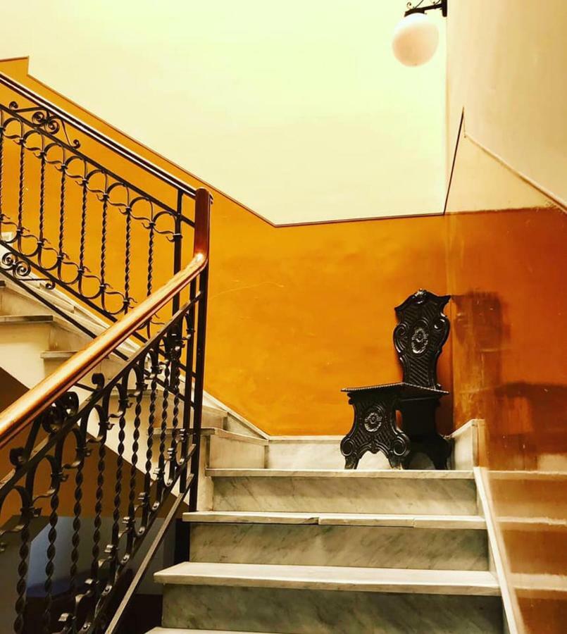 B&B Charme Centre-Ville Artistic & Literary Rooms Palermo Luaran gambar
